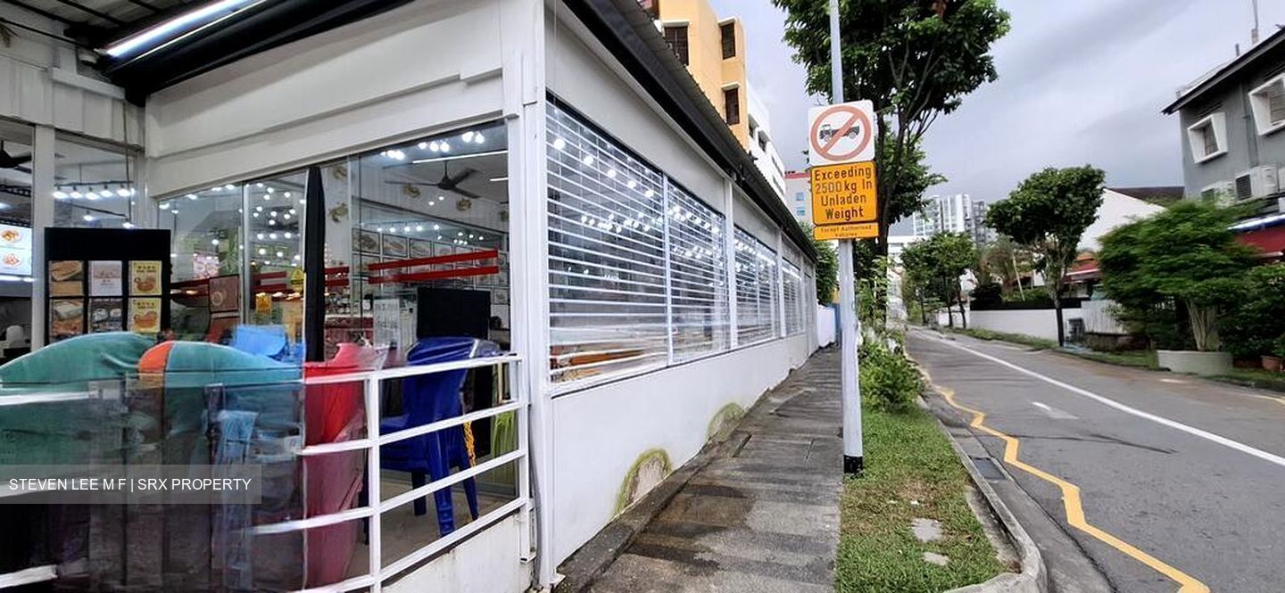 Upper Paya Lebar Road (D19), Shop House #575880891